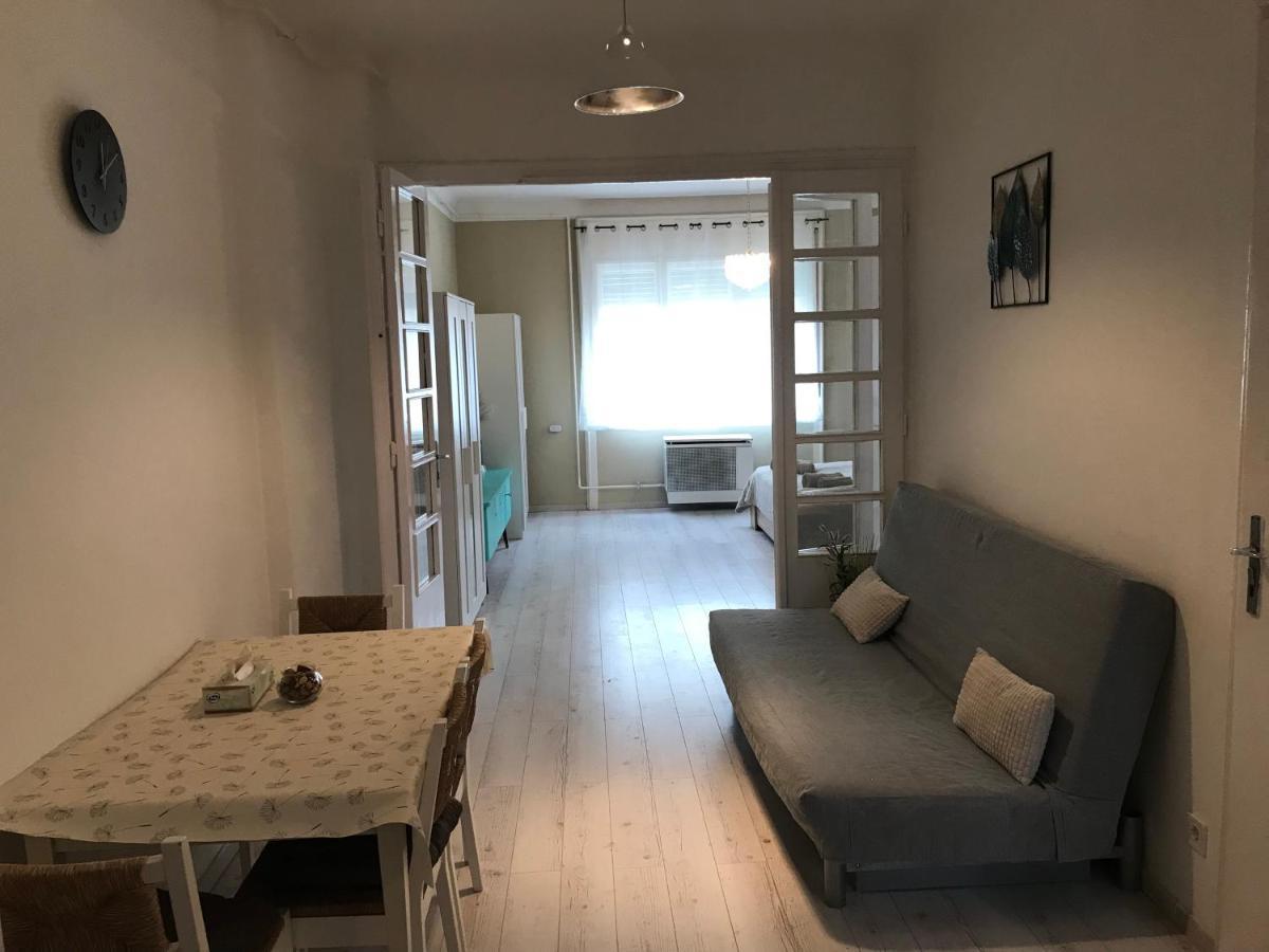 Kenyelmes Lakas Jo Helyen Apartment Будапеща Екстериор снимка